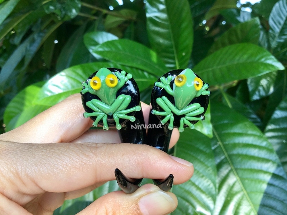1 Pair (2 Pieces) Australian Green Tree Frog Claws