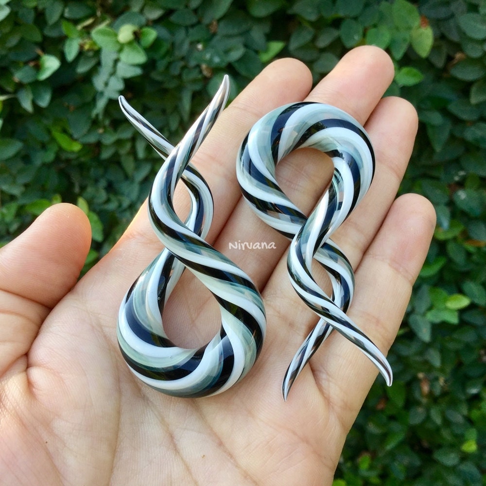 1 Pair (2 Pieces) Black, White & Silver Double Twist Glass Shapes