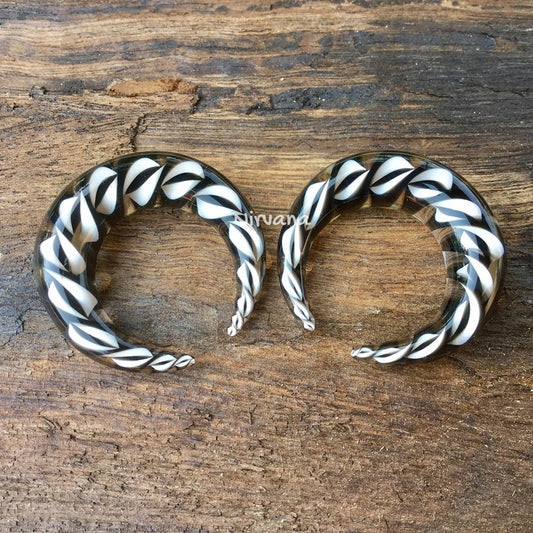 1 Pair (2 Pieces) Glass Black & White Encased Twist Septum Pinchers