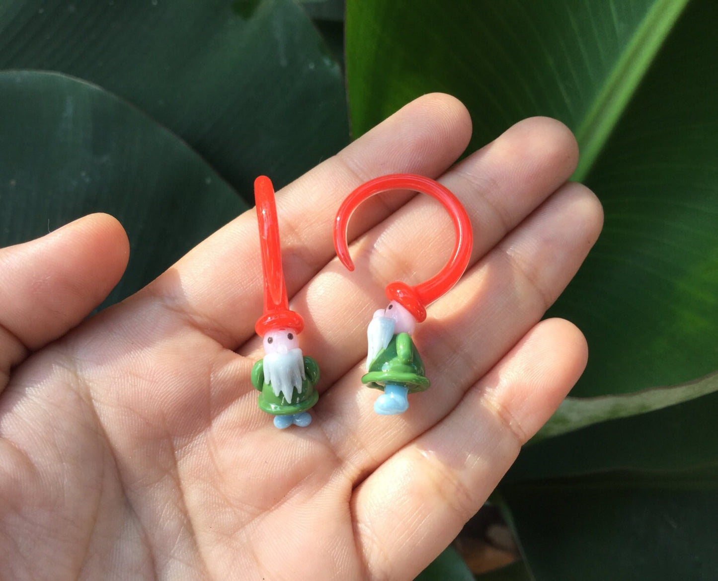 1 Pair (2 Pieces) Green Shirt Gnome Claw Gauges