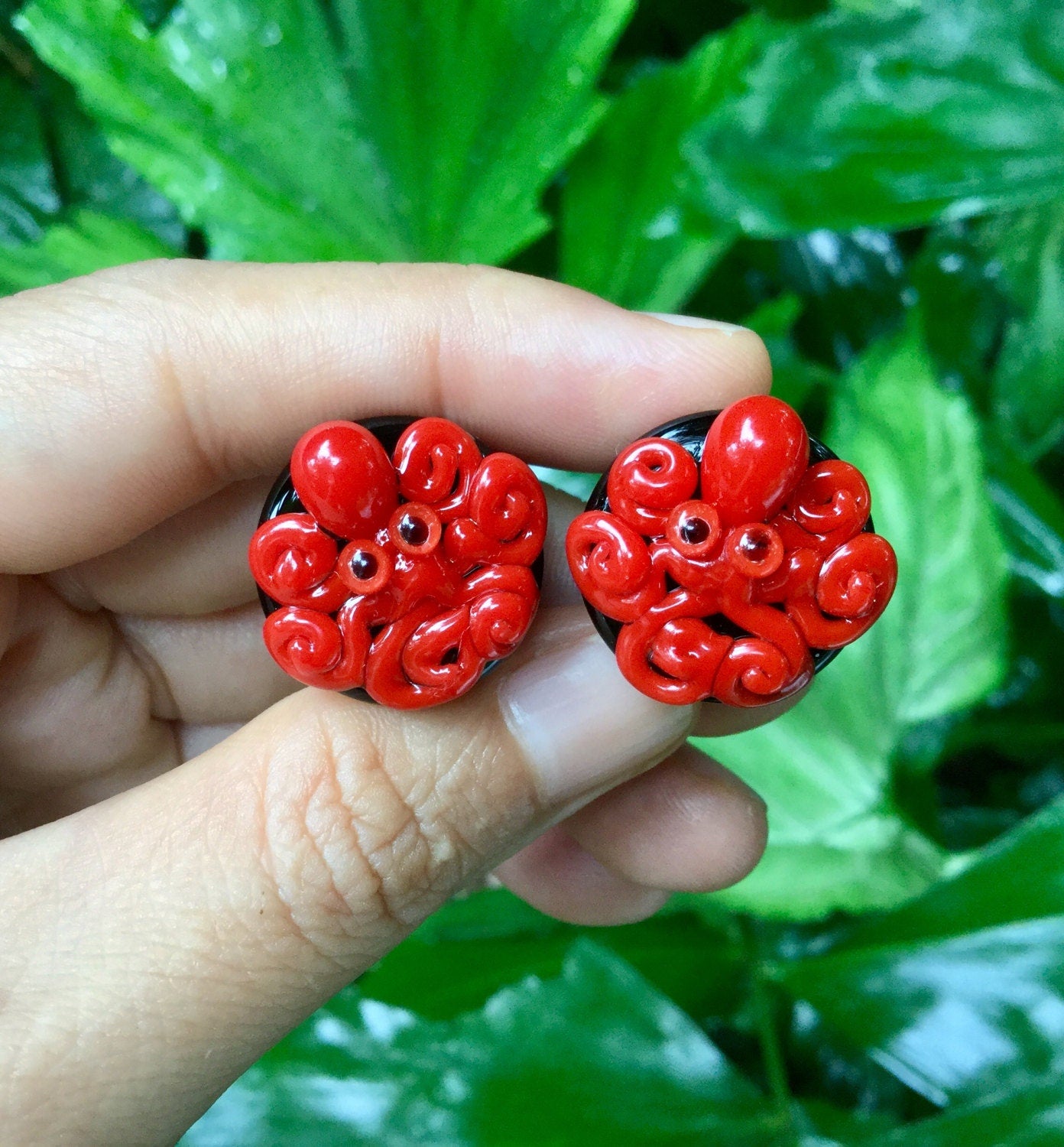 1 Pair (2 Pieces) Red Octopus on Black Plugs Pyrex Glass
