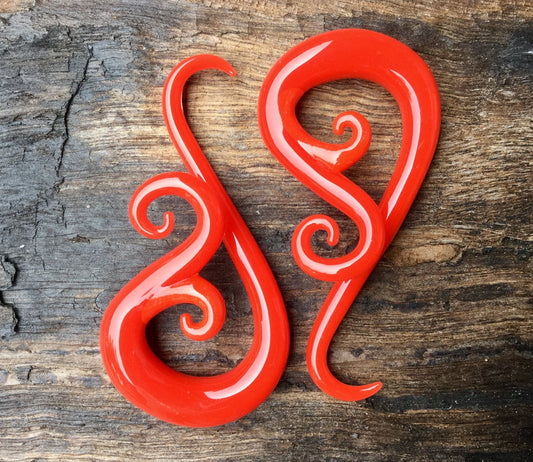 1 Pair (2 Pieces) Red Color Glass Venus Spirals