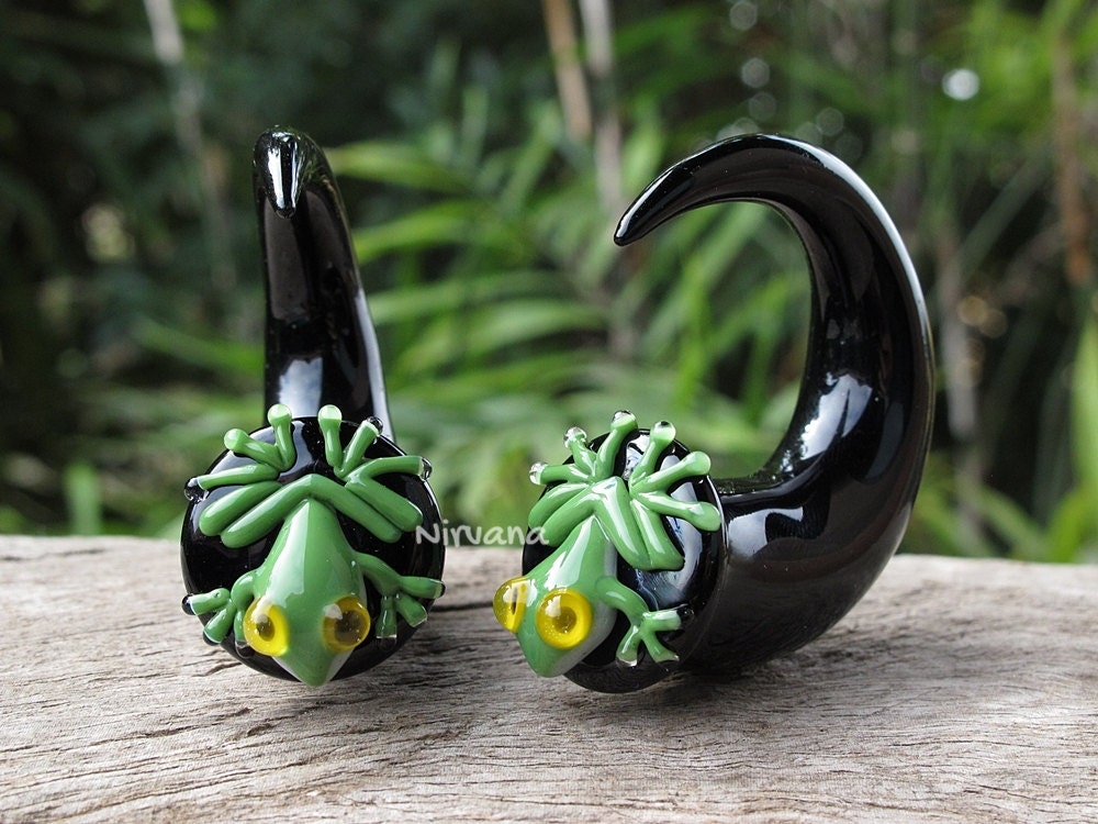 1 Pair (2 Pieces) Australian Green Tree Frog Claws