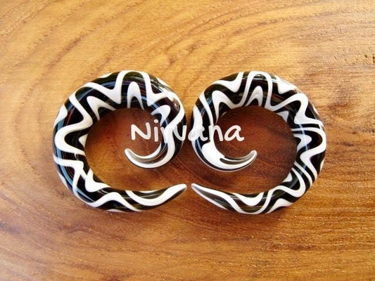 1 Pair (2 Pieces) Black & White Snake Pattern Classic Spirals Glass