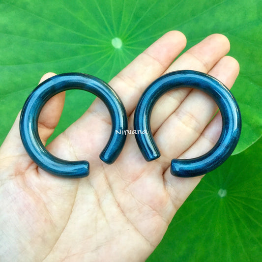1 Pair (2 Pieces) Nirvana's Solid Unobtanium Glass Hoops