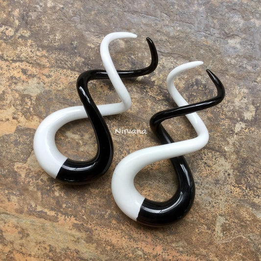 1 Pair (2 Pieces) Half and Half Black & White Cork Screw Spirals Glass