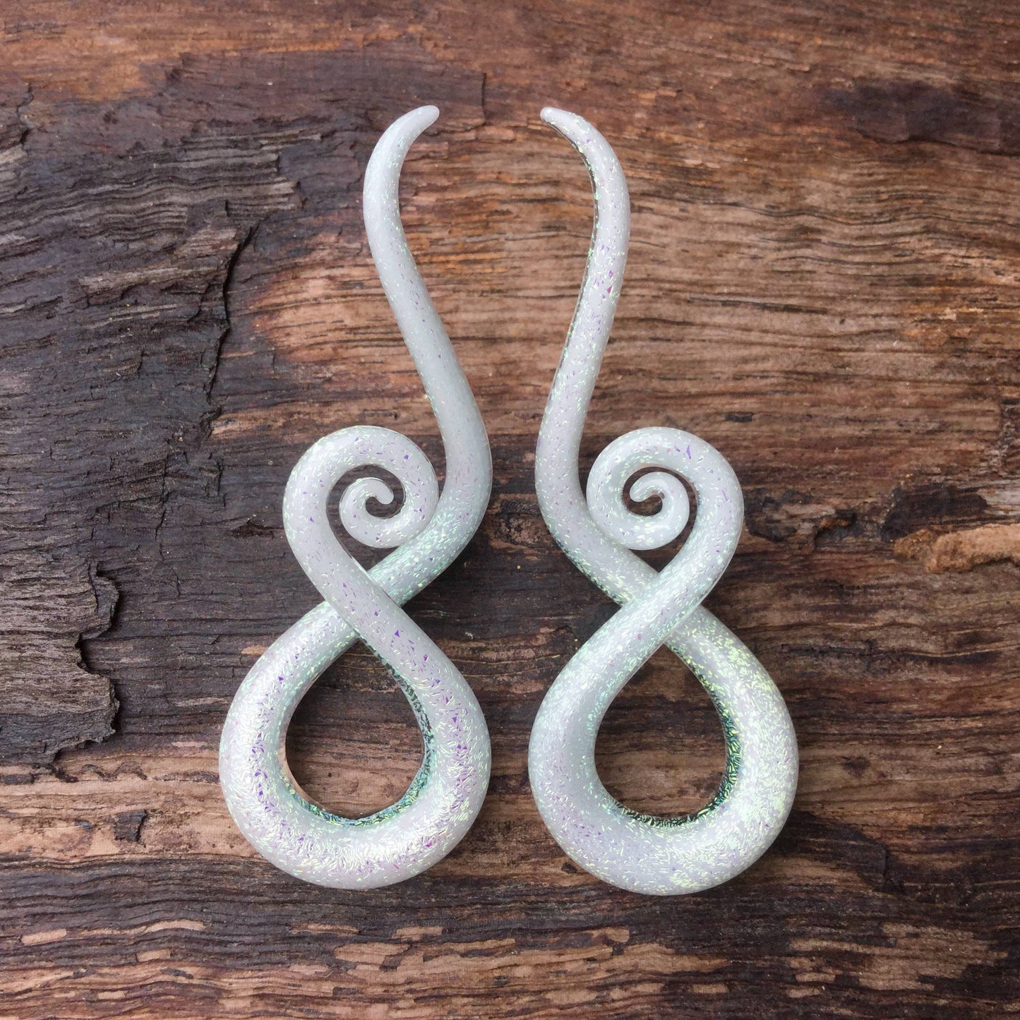 1 Pair (2 Pieces) - Pearlescent "GRAY" Dichroic Glass Note Spirals