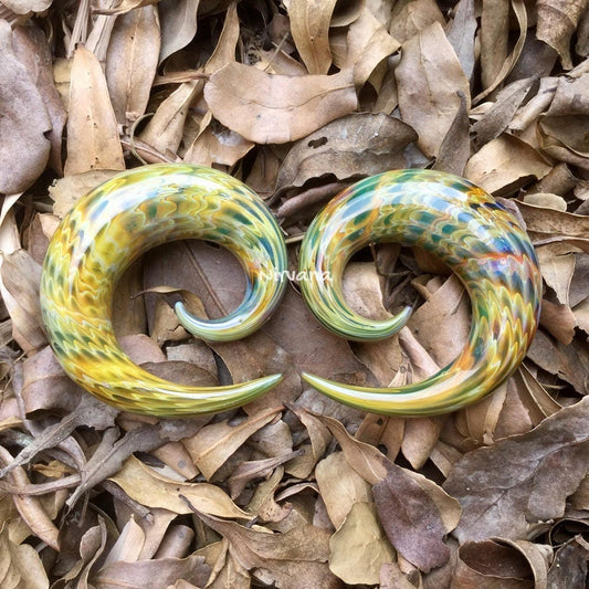 1 Pair (2 Pieces) Exotic Dark Green Earth Spiral Shapes