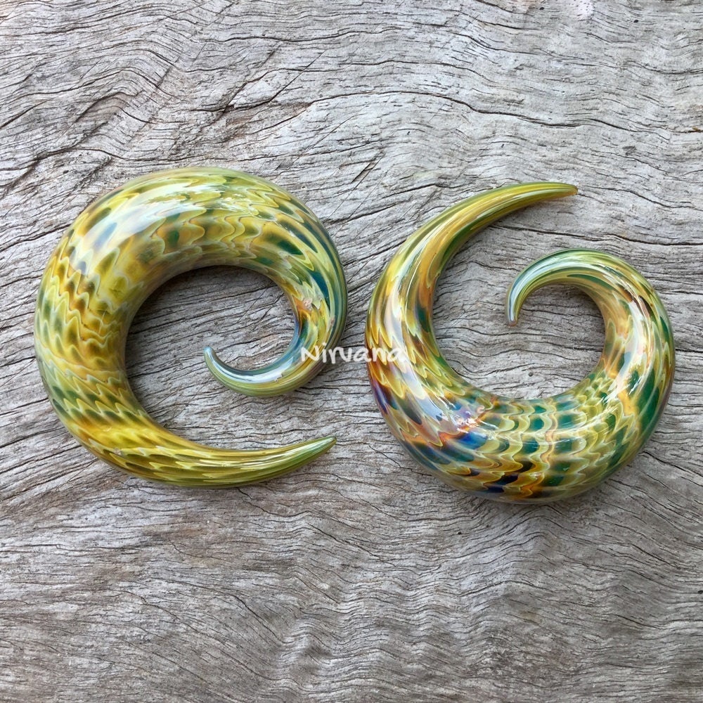 1 Pair (2 Pieces) Exotic Dark Green Earth Spiral Shapes