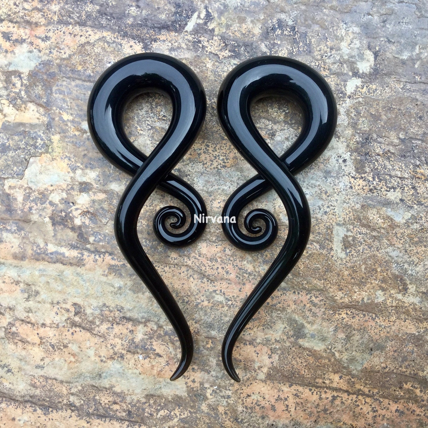 1 Pair (2 Pieces) Solid Black Note Spirals