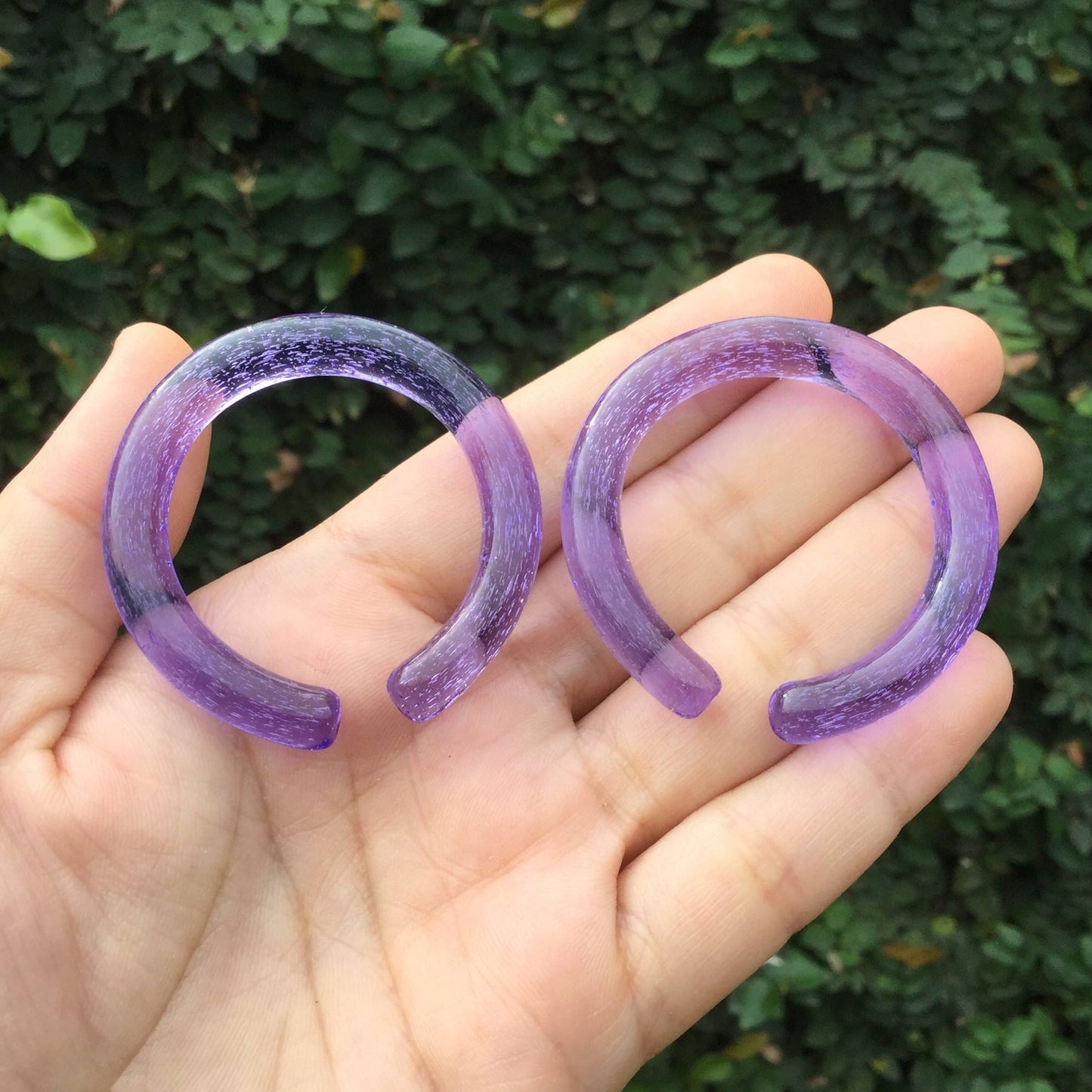 1 Pair (2 Pieces) Nirvana's Solid Purple Rain Bubbles Glass Hoops