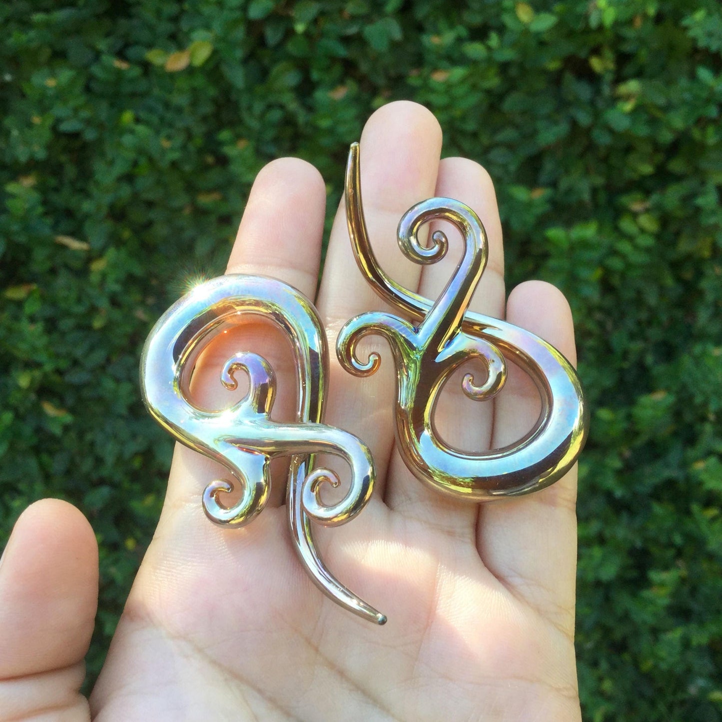 1 Pair (2 Pieces) Real Silver/Gold Color Glass Bonita Spirals