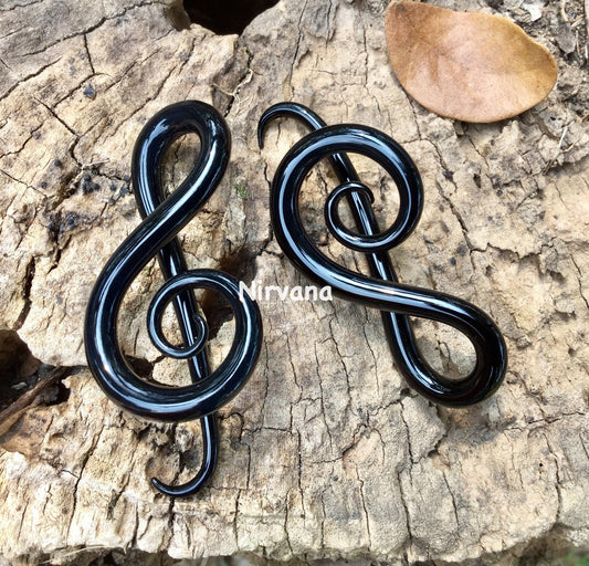 1 Pair (2 Pieces) Solid Color Black G Clef Music Ear Shapes Spirals