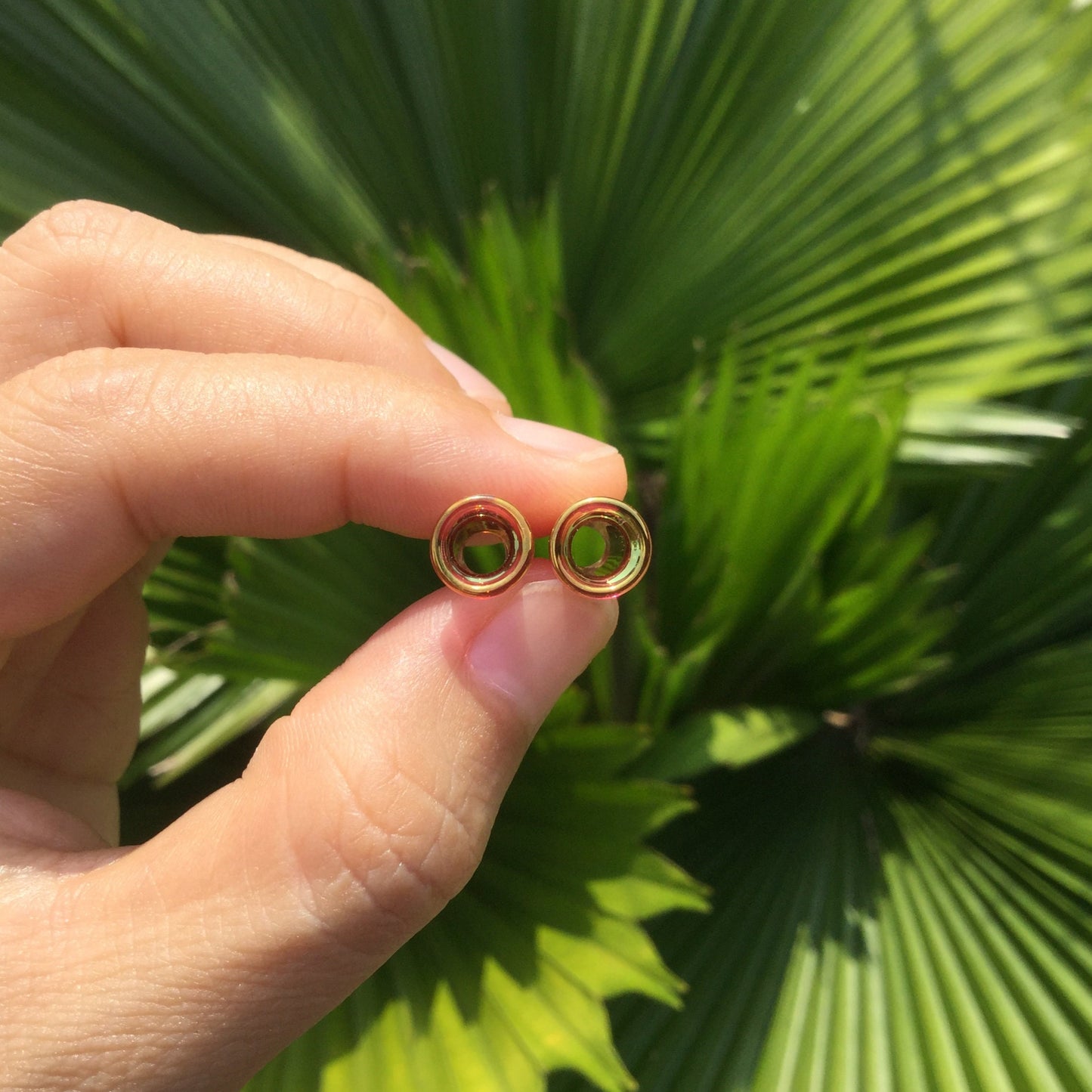1 Pair (2 Pieces) 24K Ruby Gold Colored Glass Tunnels