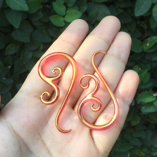 1 Pair (2 Pieces) Real 24 Karat Ruby Gold Colored Glass Venus Spirals