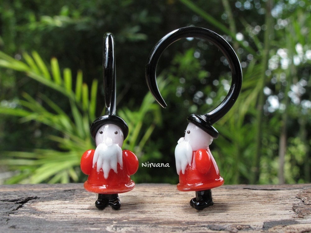 1 Pair (2 Pieces) Red Shirt Black Hat Gnome Claws