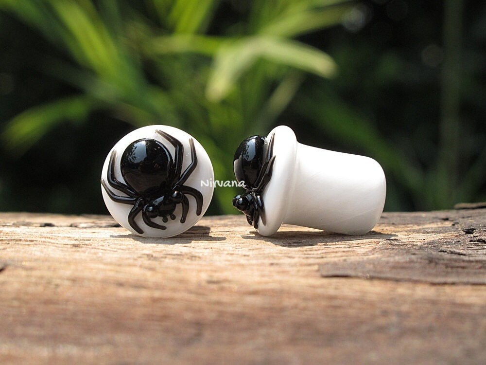 1 Pair (2 Pieces) Black Poison Spider on White Glass Plugs
