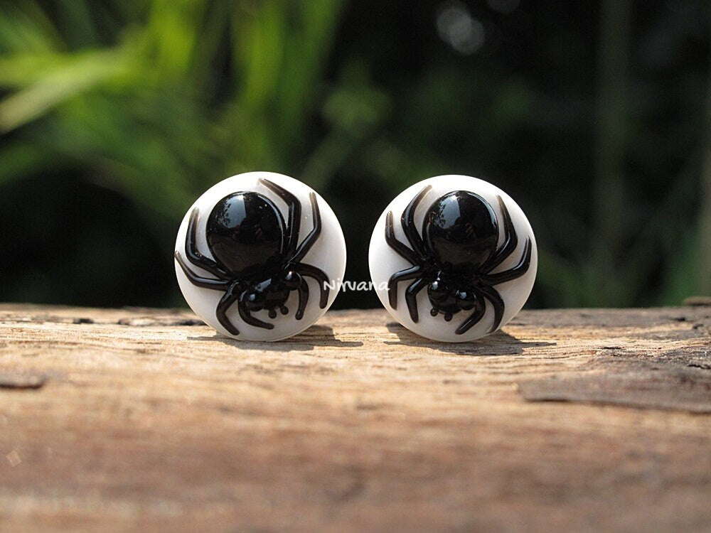 1 Pair (2 Pieces) Black Poison Spider on White Glass Plugs