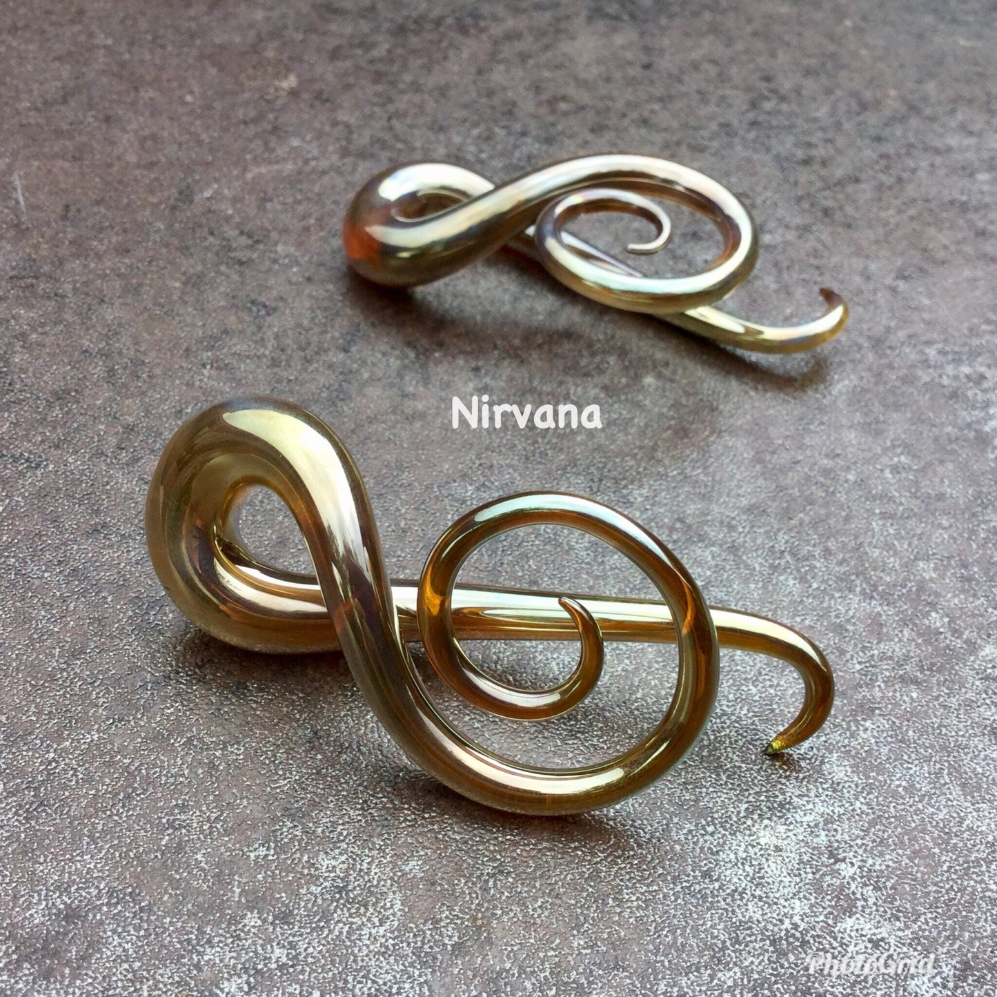 1 Pair (2 Pieces) Silver/Gold G Clef Music Ear Shapes Spirals