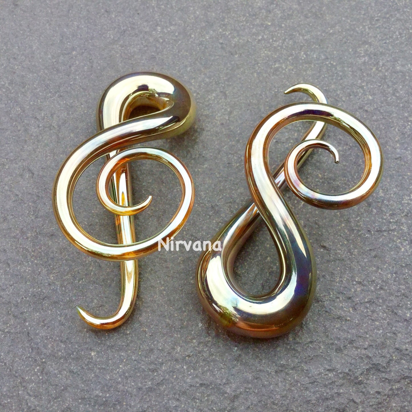 1 Pair (2 Pieces) Silver/Gold G Clef Music Ear Shapes Spirals