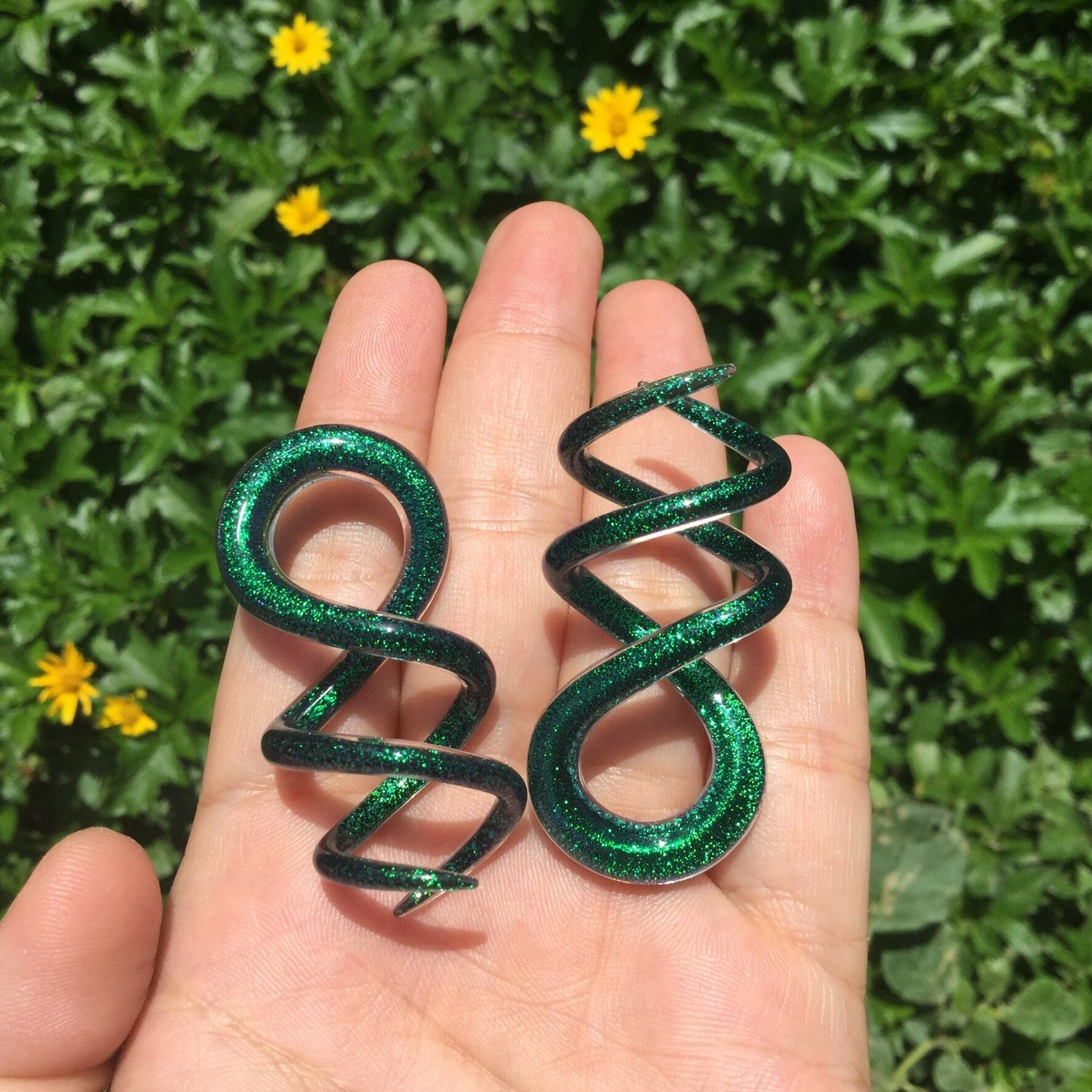 1 Pair (2 Pieces) Emerald Green Dichroic Glass Cork Screw Spirals