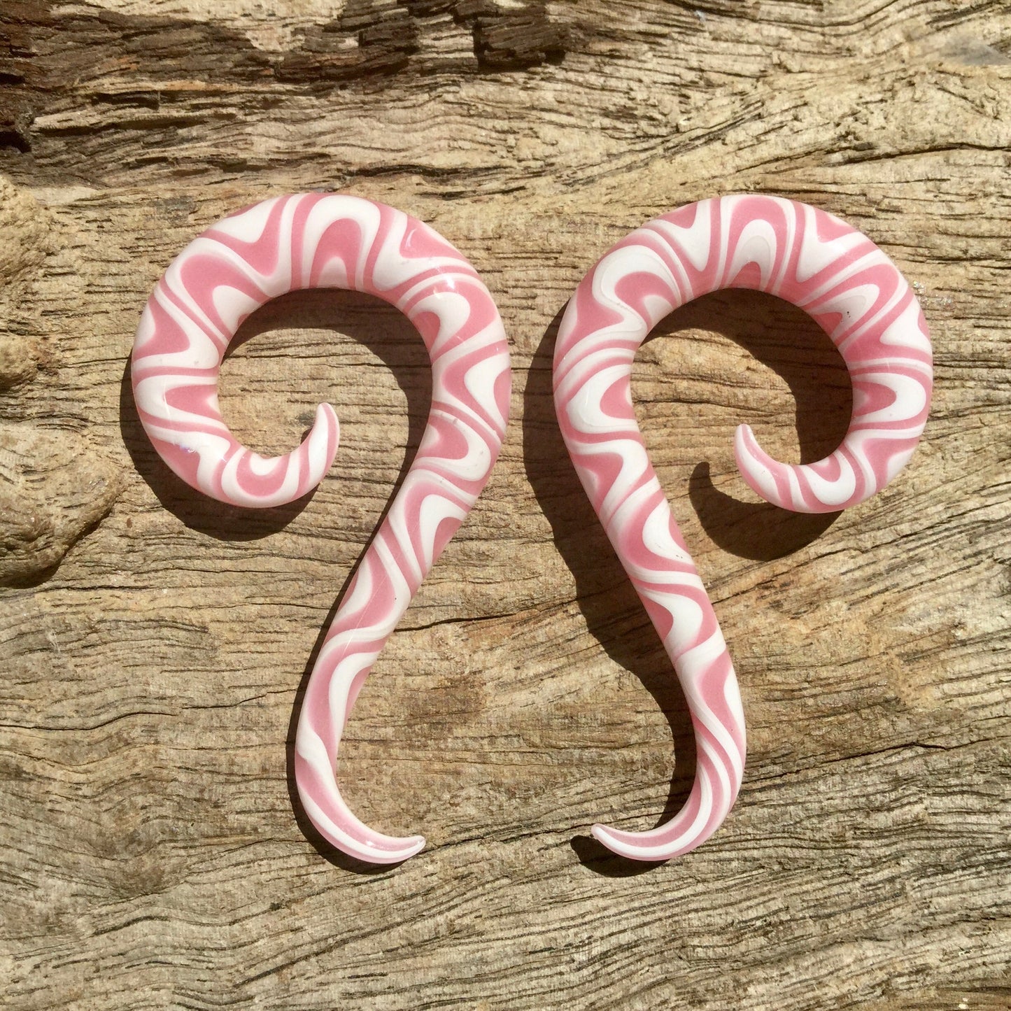 1 Pair (2 Pieces) Snake Pattern Thai Spirals Pyrex Glass