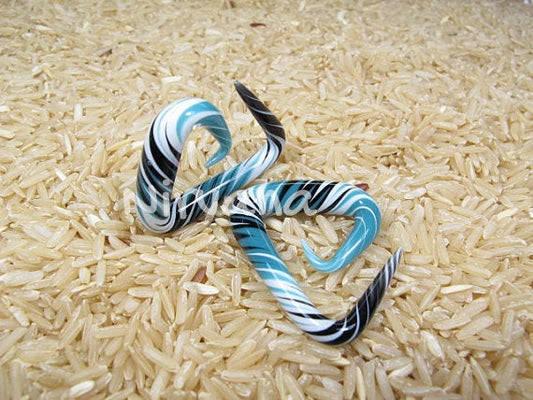 1 Pair (2 Pieces) Aqua/Black/White Free Style Triangle Spirals Glass