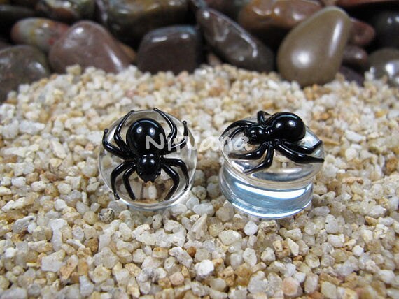 1 Pair (2 Pieces) Black Widow Spider Glass Plugs