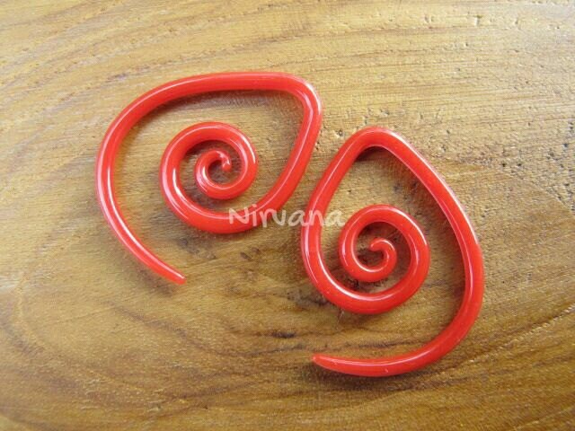 1 Pair (2 Pieces) Solid Color Red Tear Drop Glass Spirals