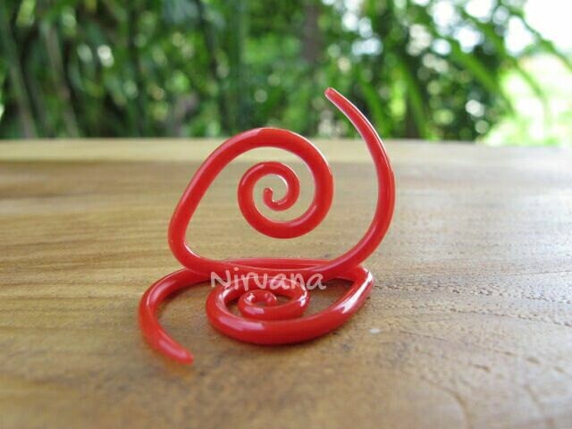 1 Pair (2 Pieces) Solid Color Red Tear Drop Glass Spirals