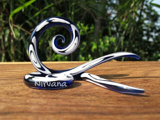1 Pair (2 Pieces) Blue & White Tribal Swirl Pattern Thai Super Spirals Glass