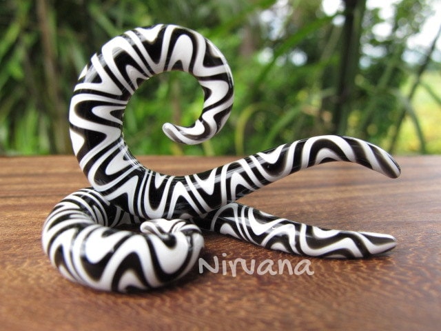 1 Pair (2 Pieces) Black & White Snake Pattern Thai Spirals Pyrex Glass