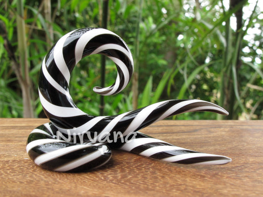 1 Pair (2 Pieces) Black & White Twists Thai Spirals Glass