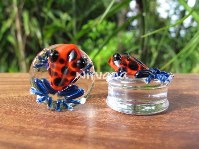 1 Pair (2 Pieces) Red & Black Spotted Poison Tree Frog Plugs Glass