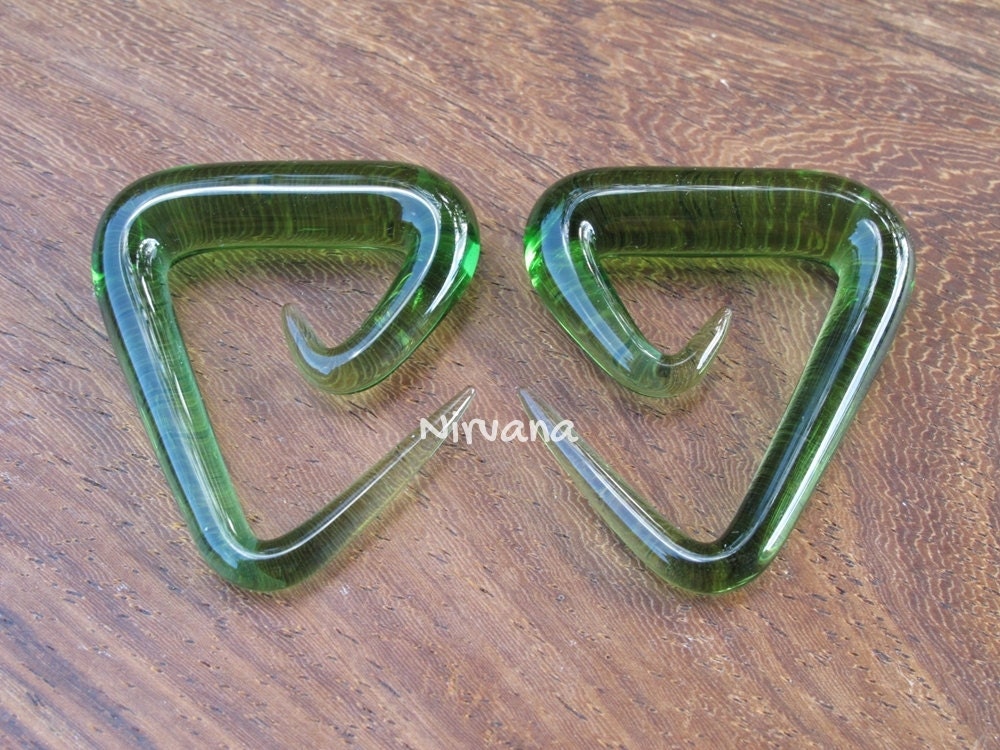 1 Pair (2 Pieces) Translucent Green Triangle Spirals