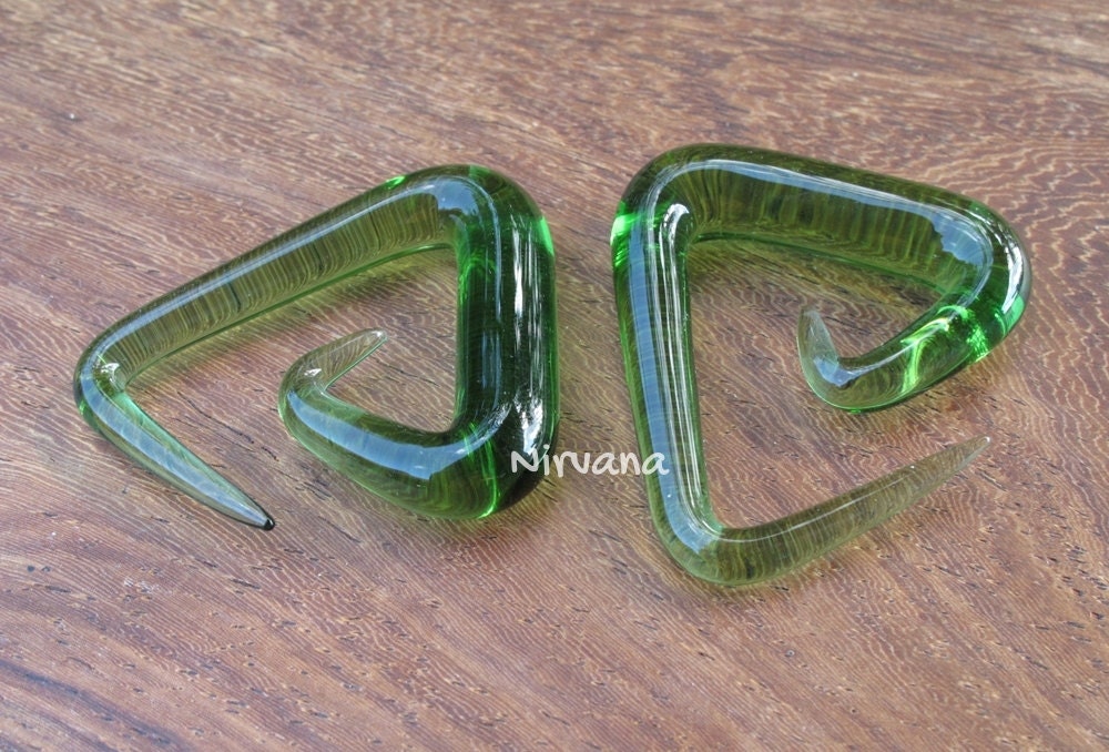 1 Pair (2 Pieces) Translucent Green Triangle Spirals
