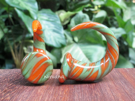 1 Pair (2 Pieces) Jade Green & Orange Claws Free-Style Pattern