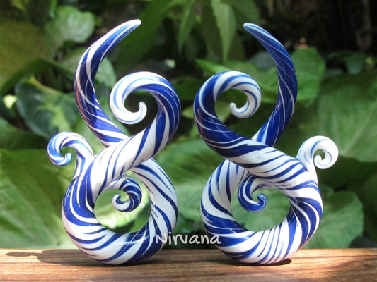 1 Pair (2 Pieces) Cobalt Blue & White Free Style Bonita Spirals Glass