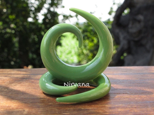 1 Pair (2 Pieces) Jade Green Classic Spirals