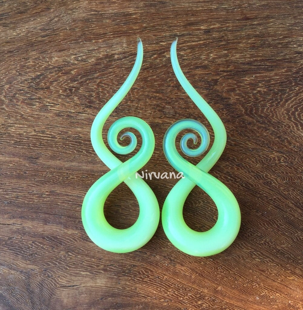 1 Pair (2 Pieces) Slyme Green Glass Note Spirals