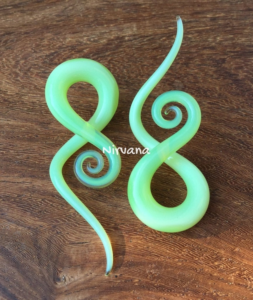 1 Pair (2 Pieces) Slyme Green Glass Note Spirals