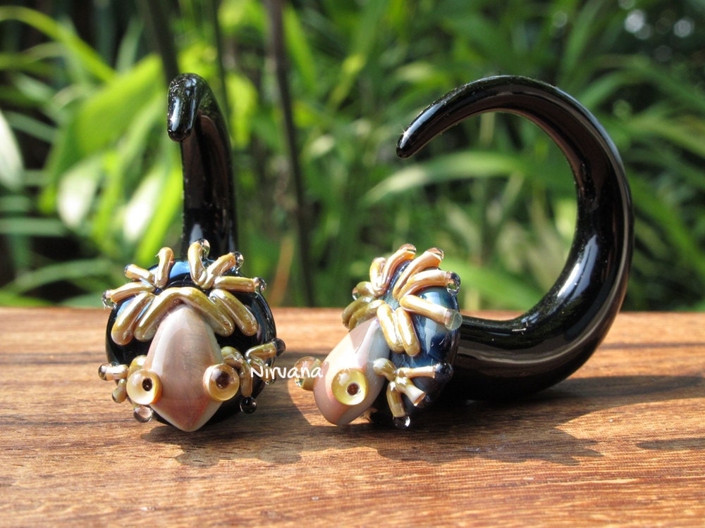 1 Pair (2 Pieces) - Earth Tone Poison Tree Frogs on Black Claws