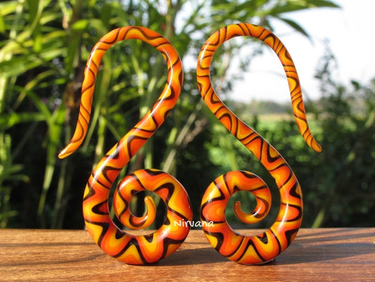 1 Pair (2 Pieces) Orange/Red/Yellow/ Black Snake Pattern Glass Swans