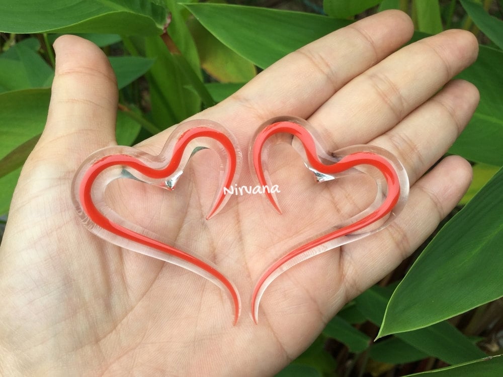 1 Pair (2 Pieces) Encased Red Heart Spirals