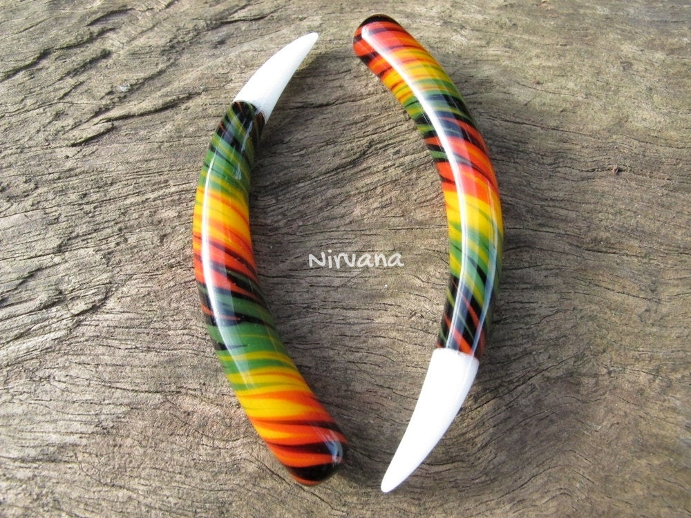 1 Pair (2 Pieces) Pilot's Rasta Tusks Talons with White Tips