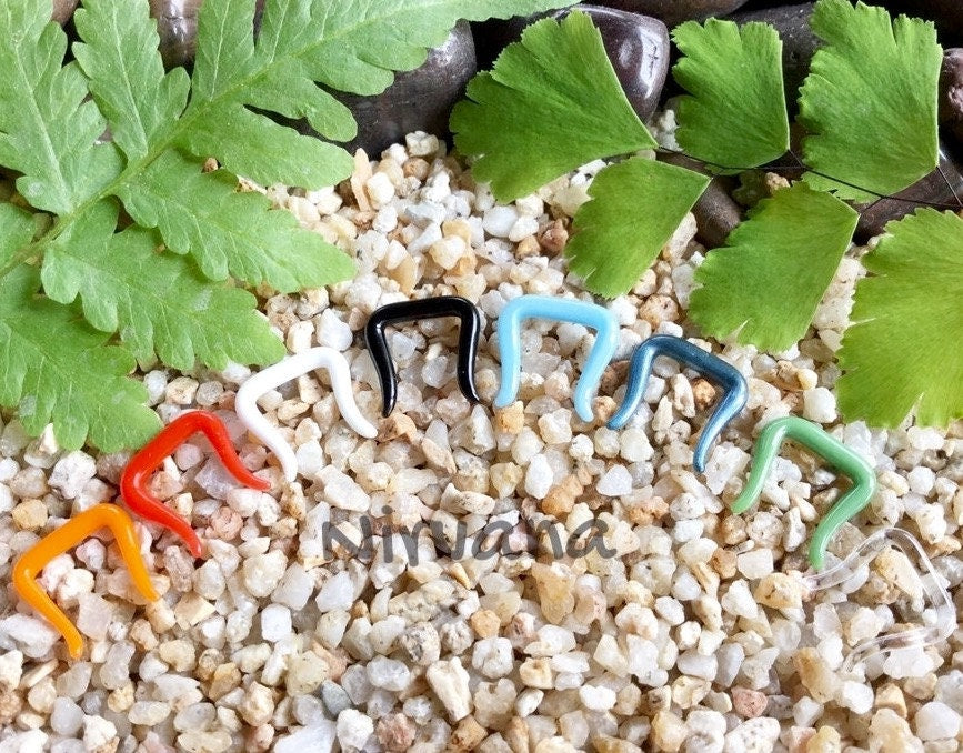 1 Pair (2 Pieces) Glass Septum Retainer